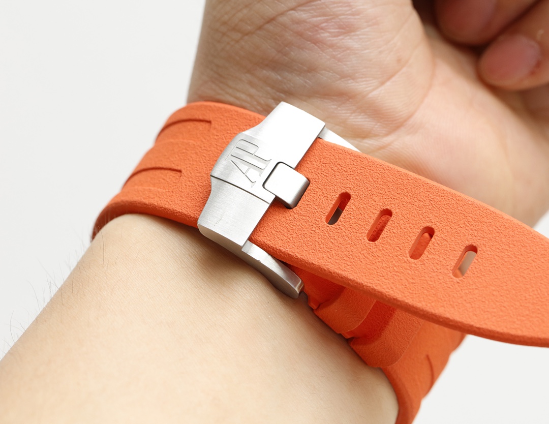 AP Audemars Piguet Royal Oak Series Fruit Watch Model: 26703