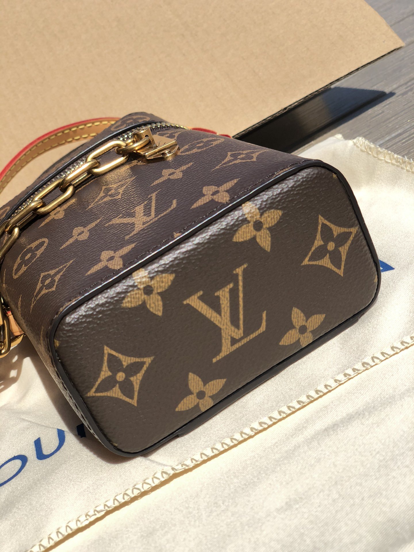 LV163692 bag