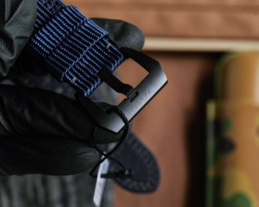 Panerai SUBMERSIBLE BMG-TECH™ ─ 47 mm submarine series metal glass watch