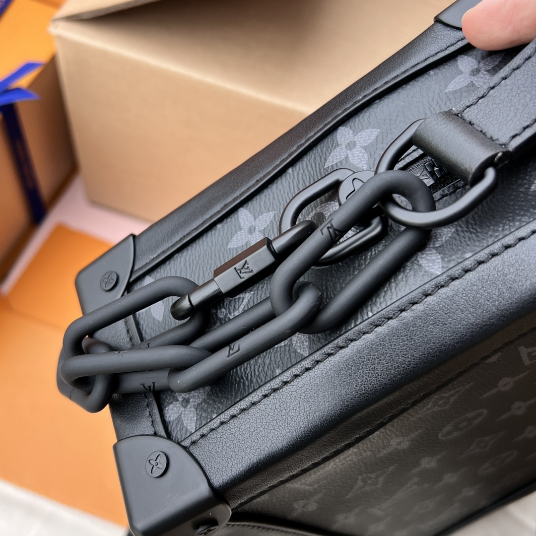 LV164483 men's and women's bag