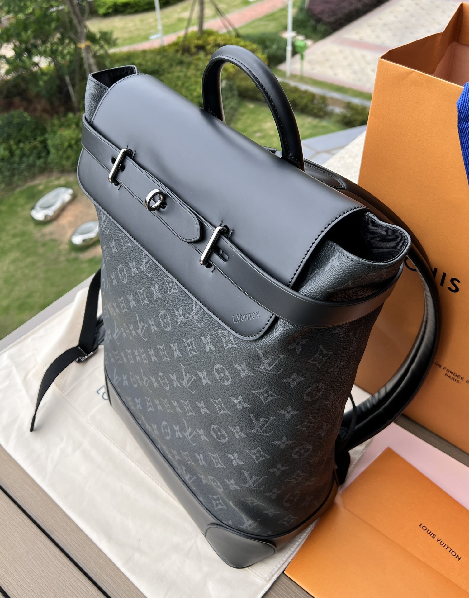 LV164229 travel bag