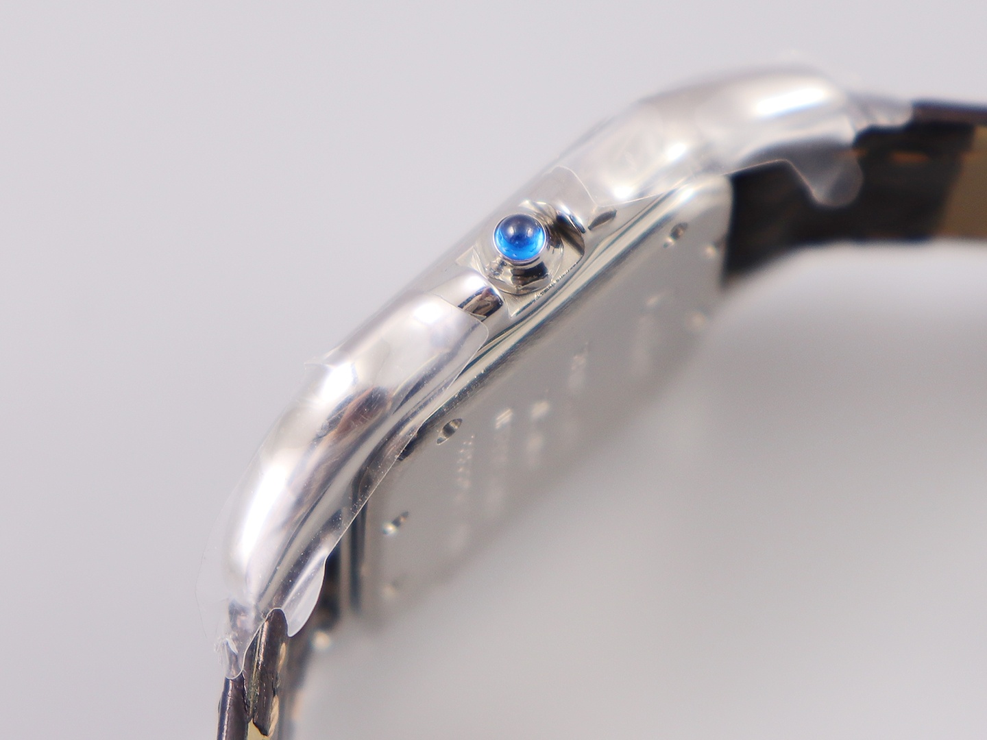 Cartier cheetah watch size: 27 x 37 mm, 22*30 mm,