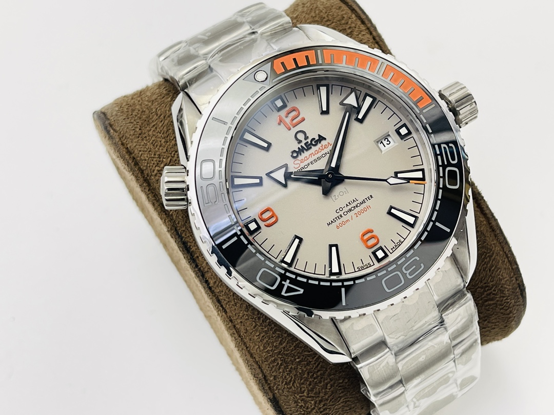 Omega Omega Seamaster Series 600-meter Diving Men's Watch!