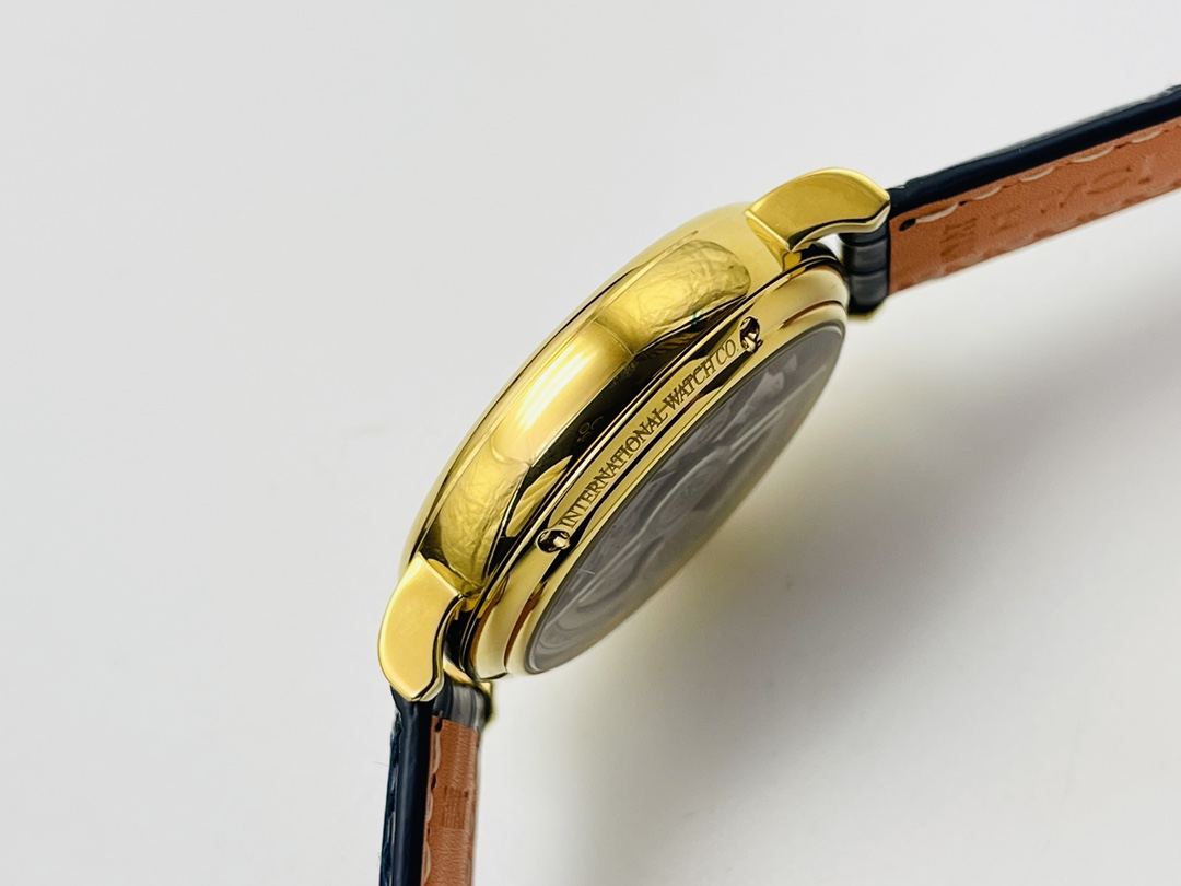 The new Portofino series IW516409 bottom watch.