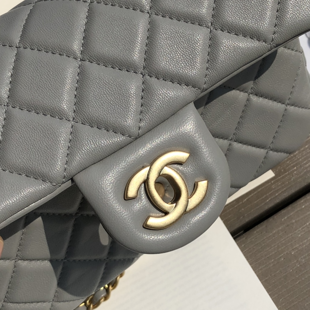 Chanel: 165328