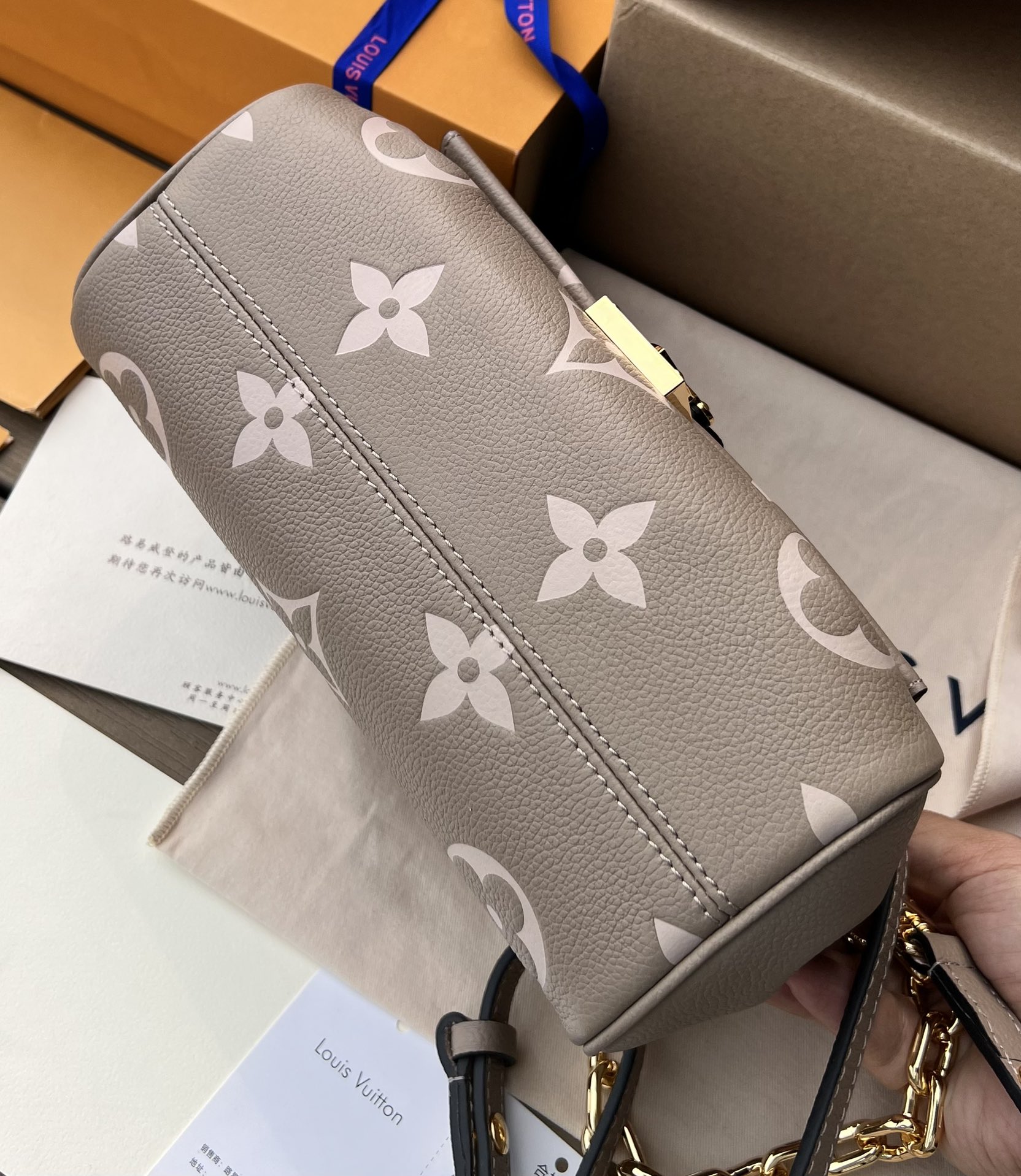 LV164827 bag