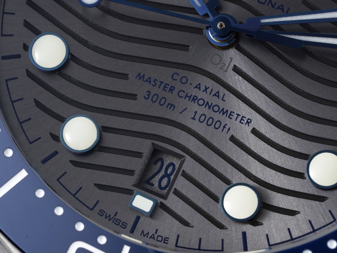 Omega SEAMASTER Seamaster Planet Ocean 210.30.42.20.01.001