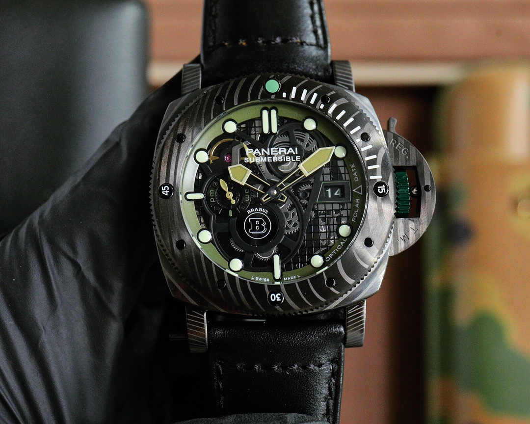 Panerai's new SUBMERSIBLE BMG-TECH™ ─ 47 mm sn