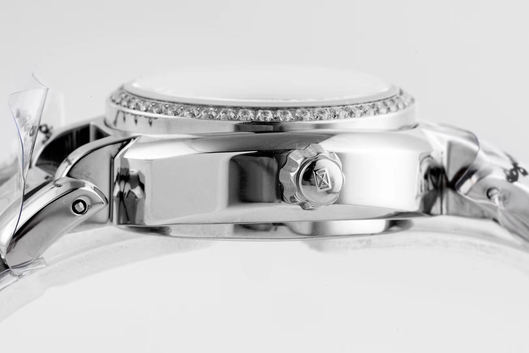 Longines Xinyue series watch.