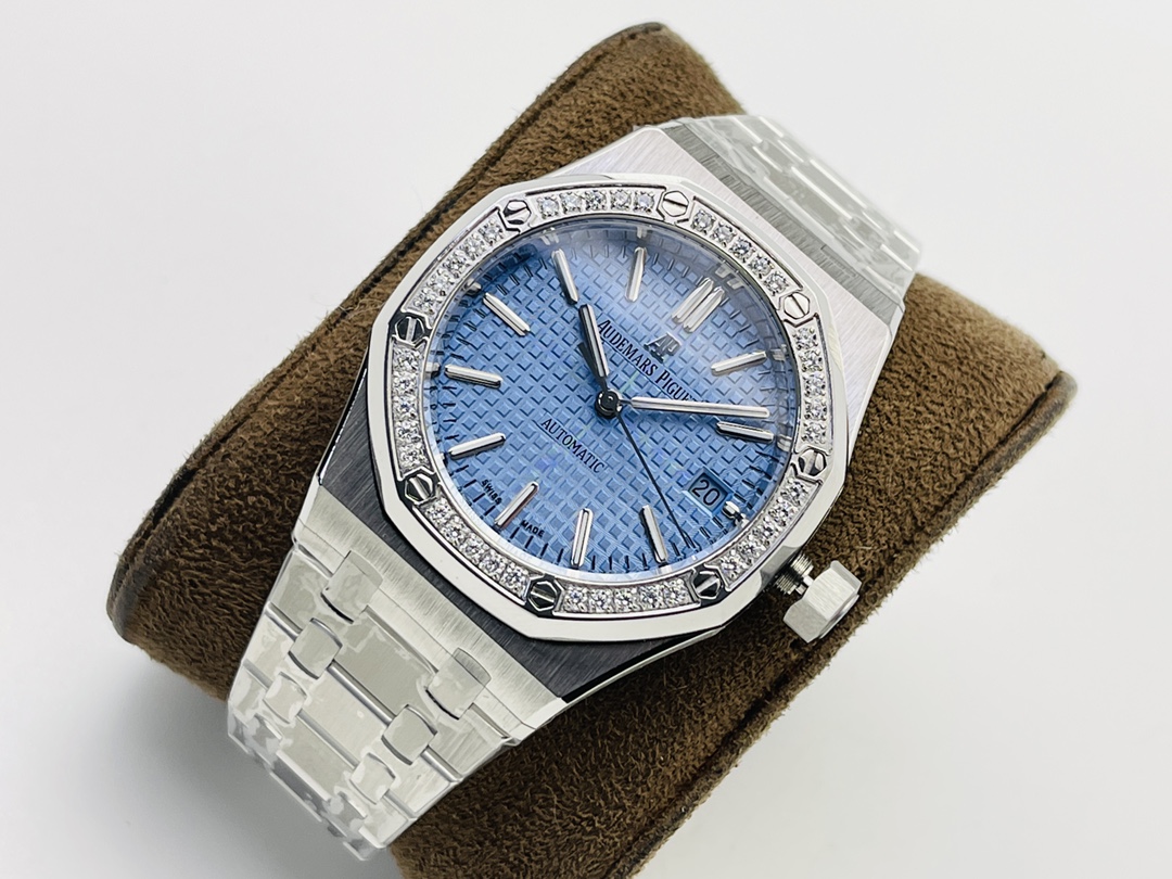 Audemars Piguet A Anniversary Women's Audemars Piguet Royal Oak 37MM Watch!