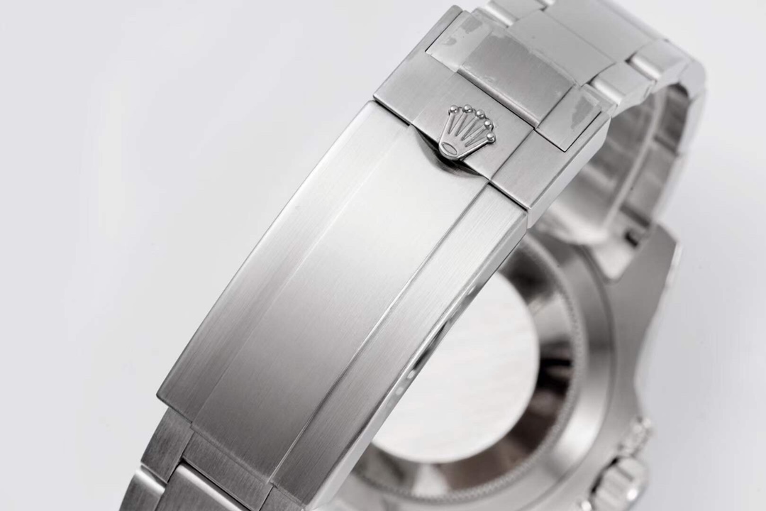 Rolex Greenwich-Master 116759 SAru-78209 Custom Edition with Diamonds on the Back