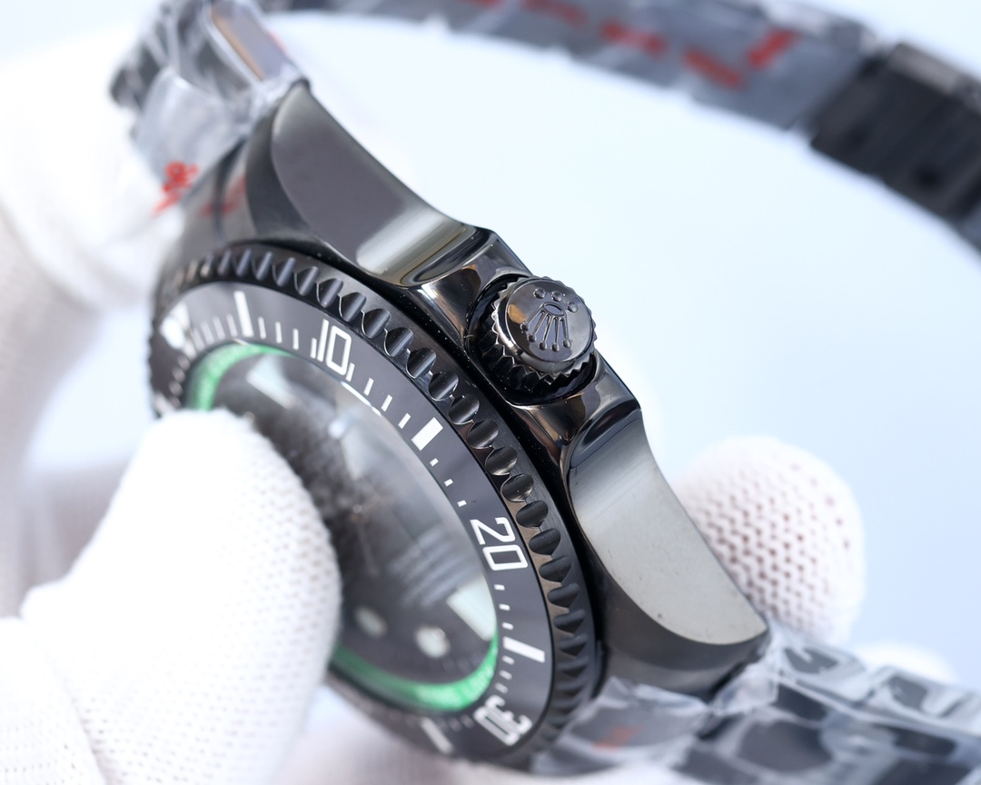 The Supreme Ghost King dares to try and create a new trend - 44mm diameter! !