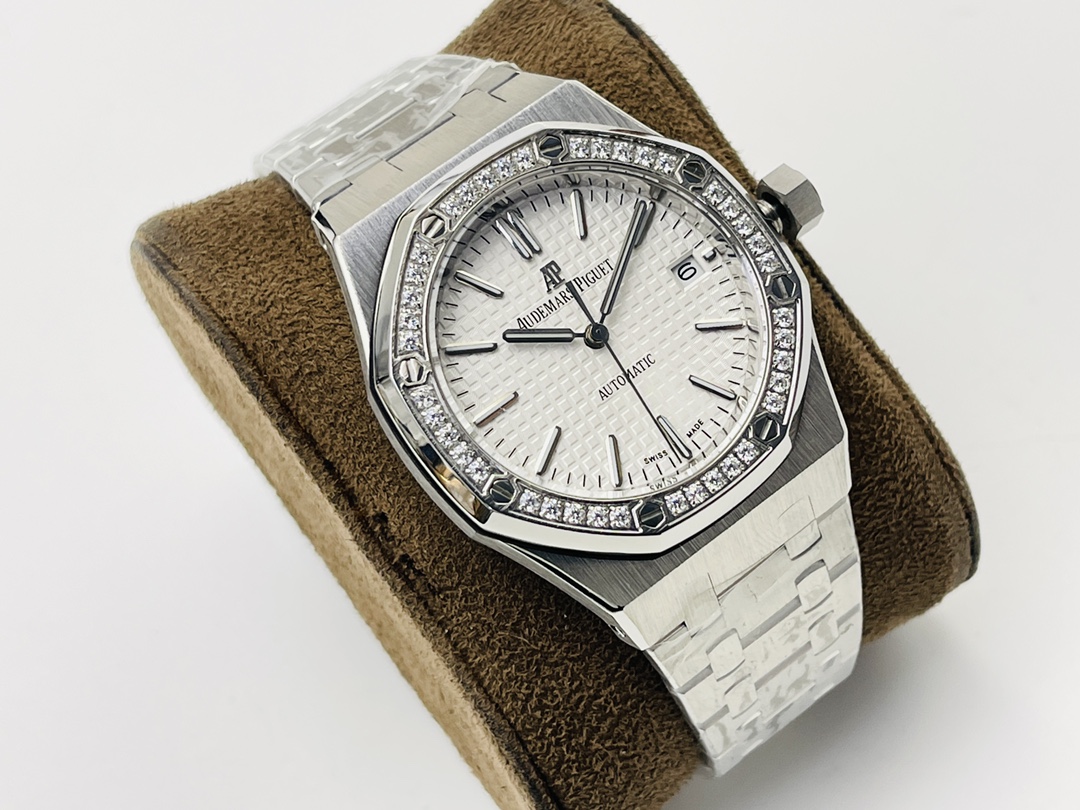 Audemars Piguet A Anniversary Women's Audemars Piguet Royal Oak 37MM Watch!