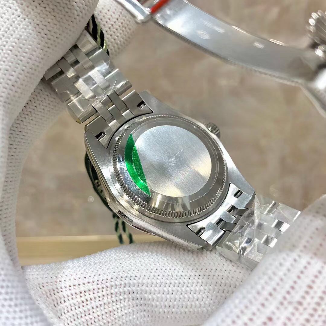 Rolex Women's Datejust 31MM Datejust Watch!