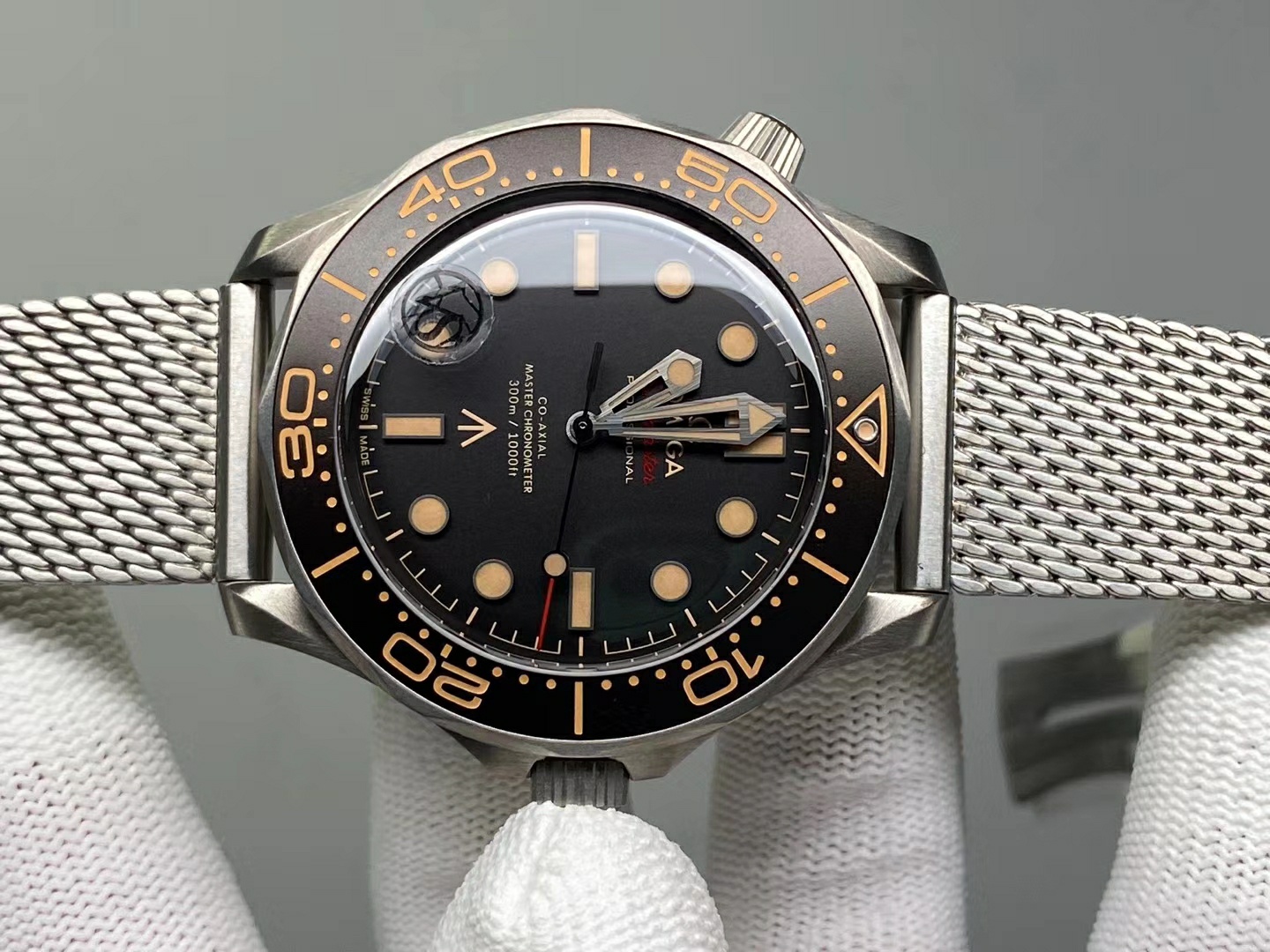 Omega Seamaster 007