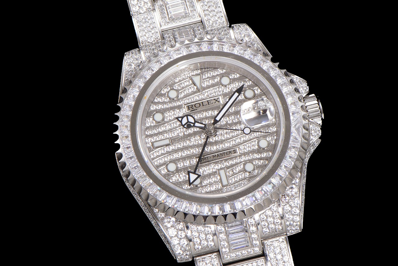 Rolex Greenwich II with pavé diamonds——ROLEX116769TBR-74779B