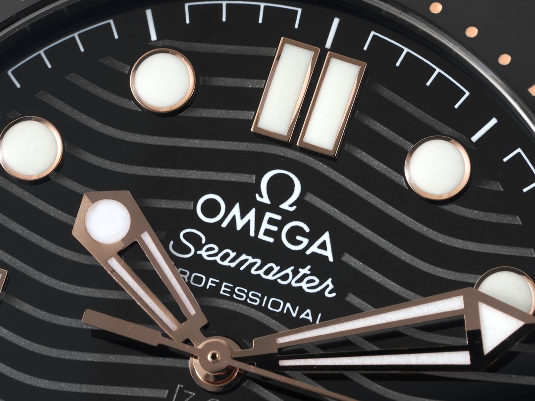 Omega SEAMASTER Seamaster Planet Ocean 210.30.42.20.01.001