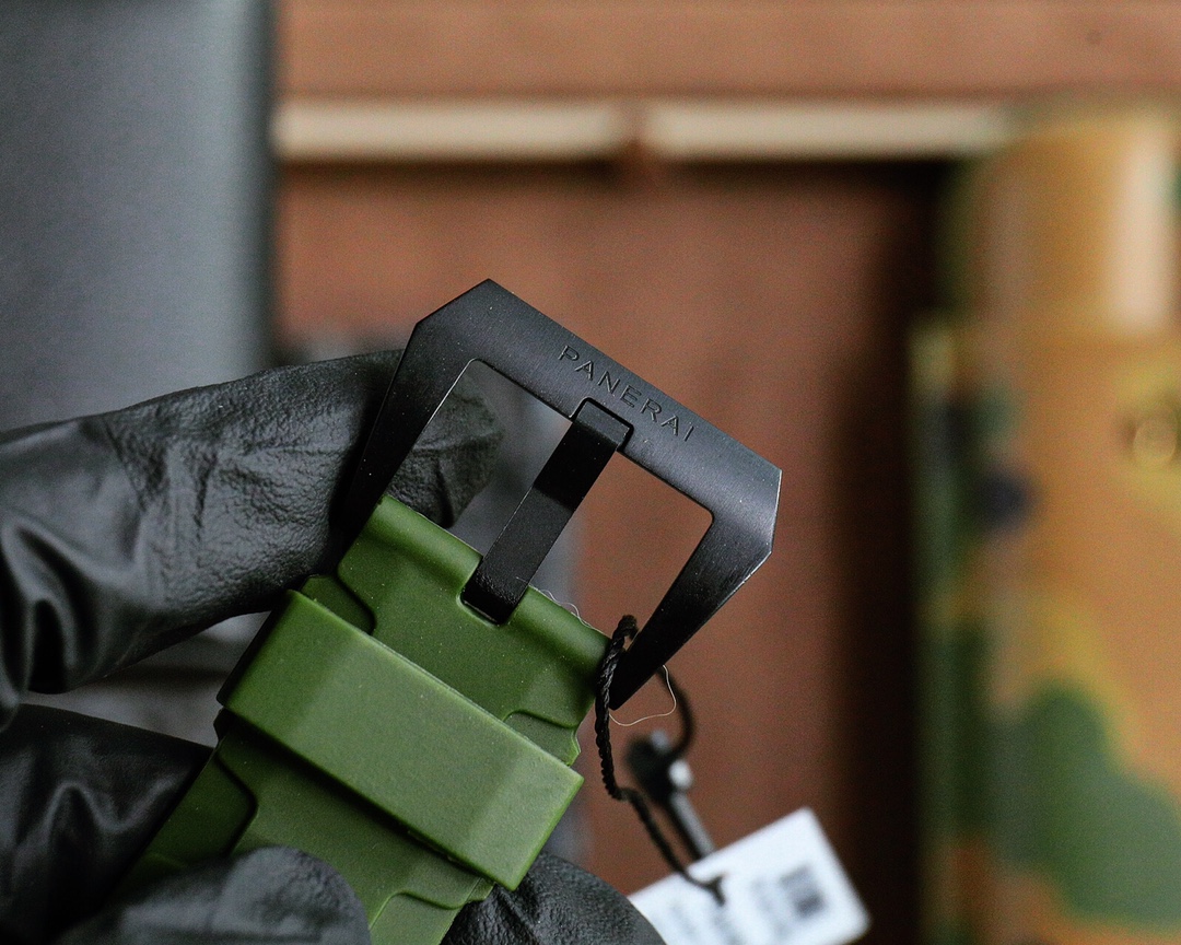 Panerai's new SUBMERSIBLE BMG-TECH™ ─ 47 mm sn