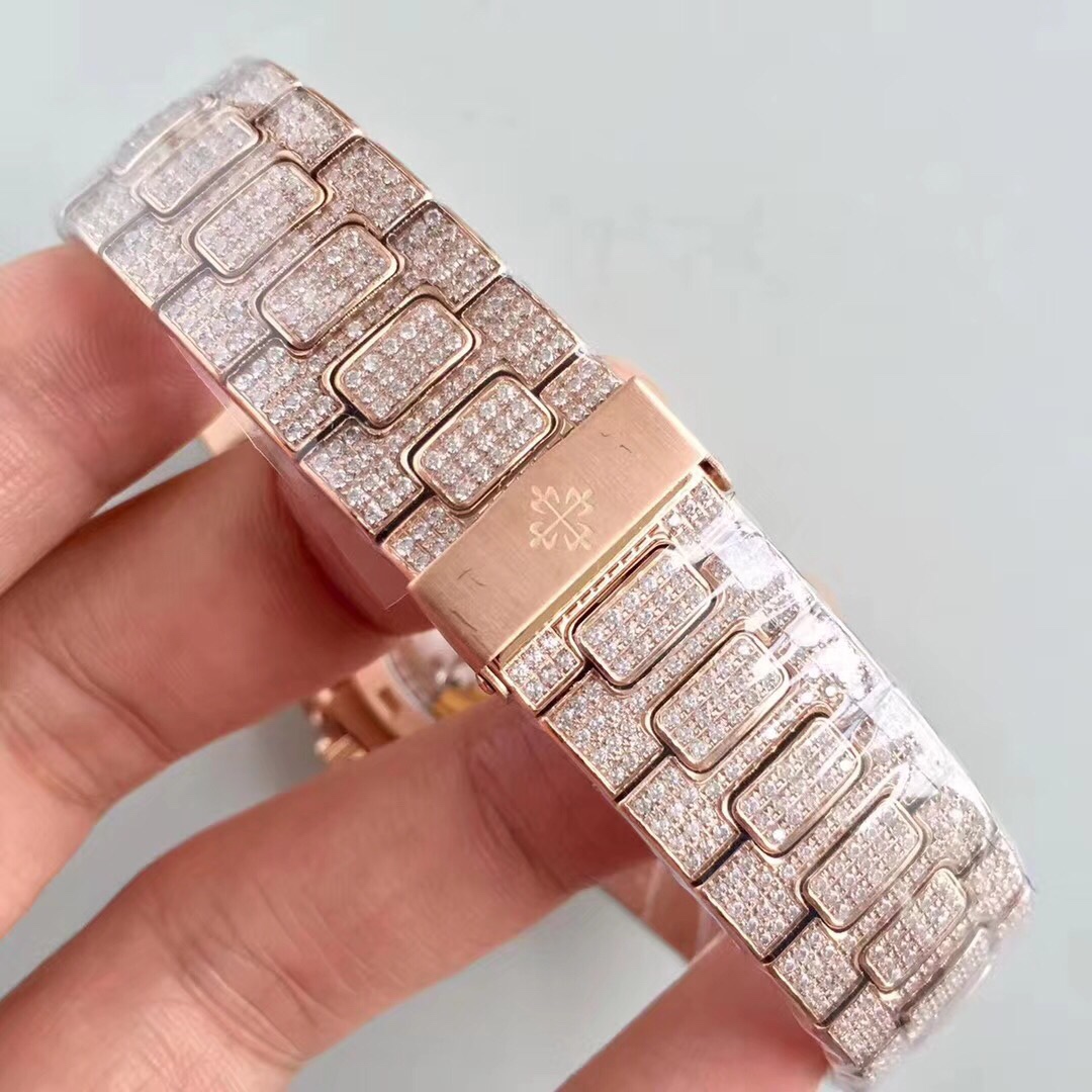 Patek Philippe sports series Nautilus, 5719/1G-001 watch