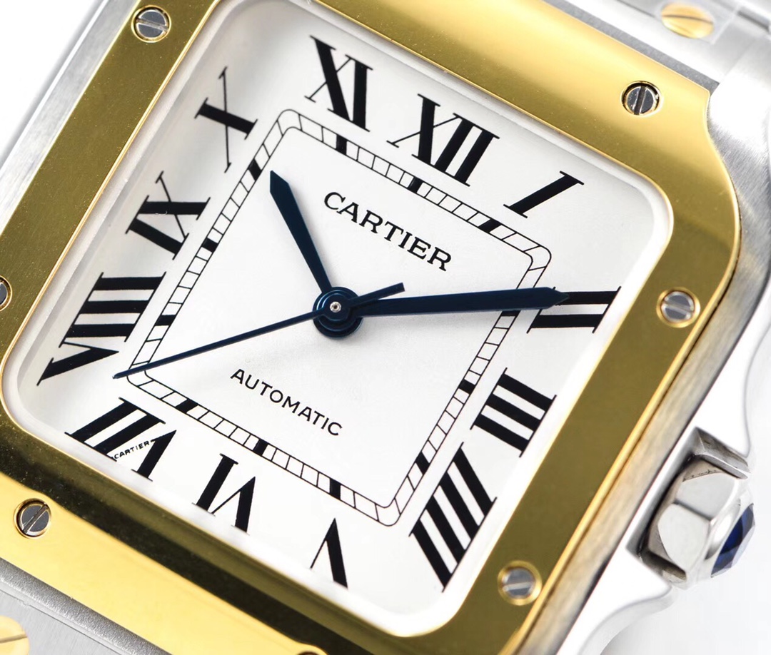 Cartier's new Santos case: 316 material dial