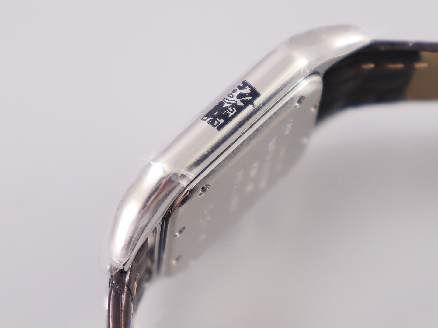 Cartier cheetah watch size: 27 x 37 mm, 22*30 mm