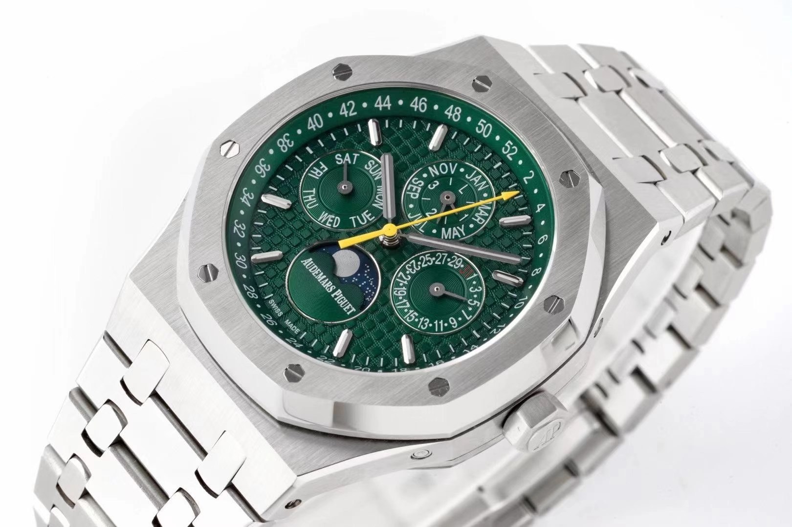 Audemars Piguet Royal Oak series multi-functional watches 26574 and 26606
