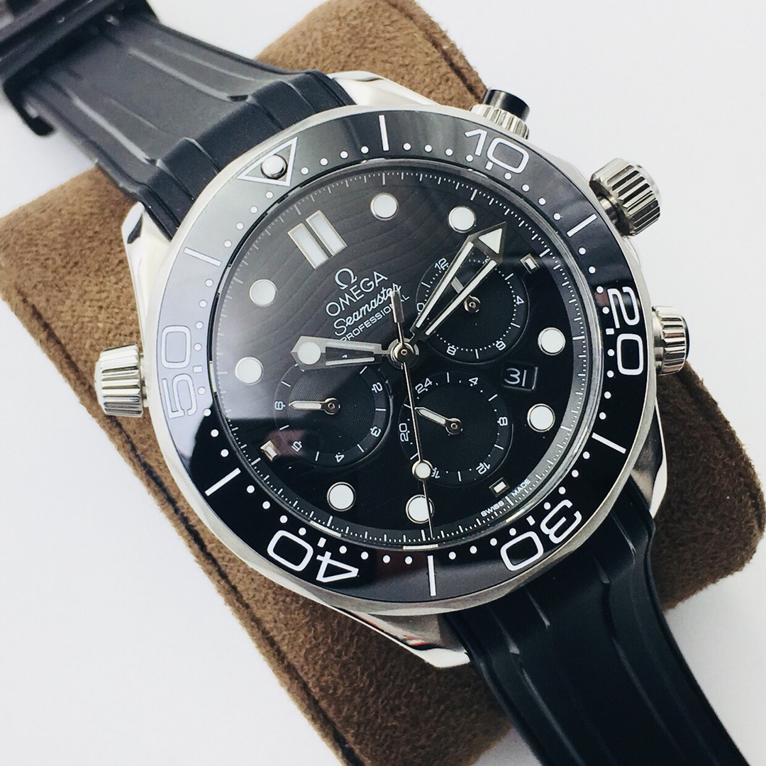 OMEGA's new Seamaster 300M series multi-functional men's watch! Details: