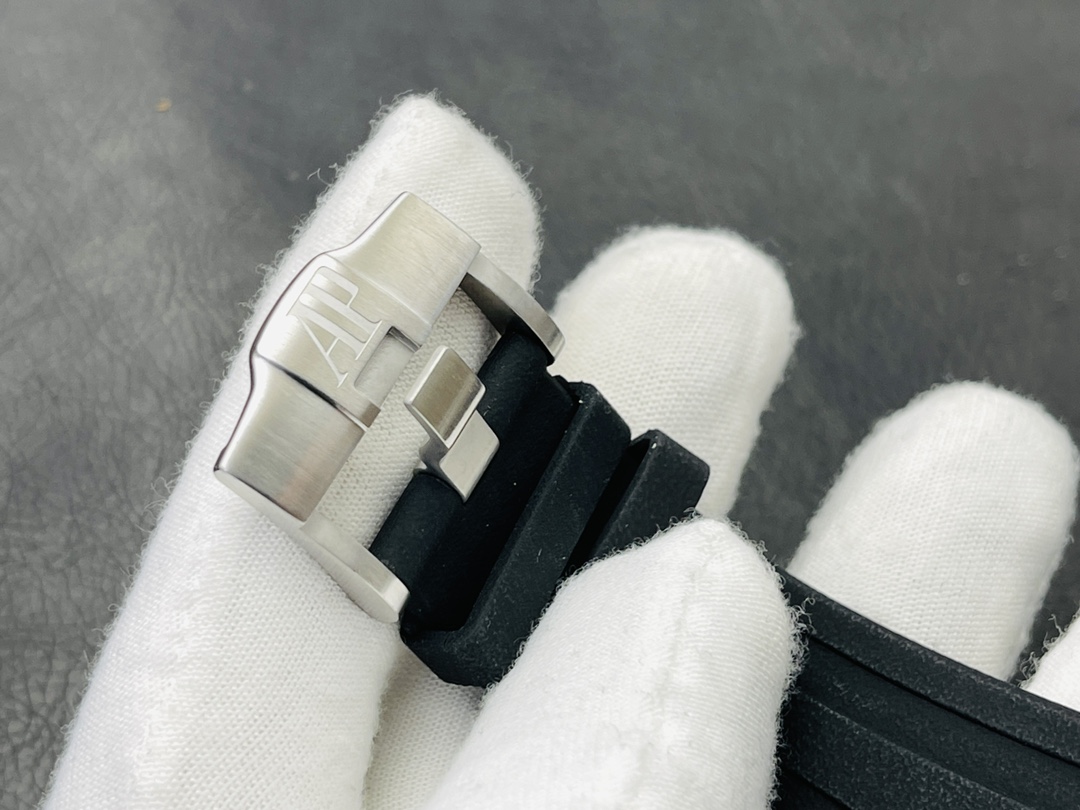 Audemars Piguet steel watch size 42MMX14.1MM!