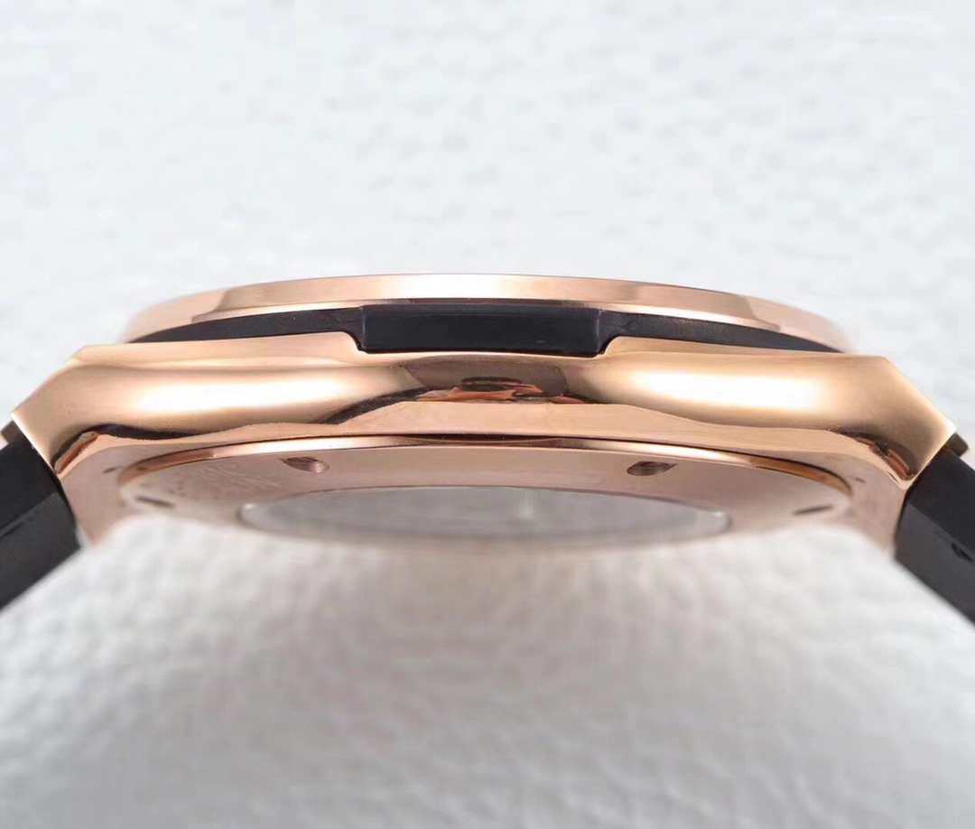 Hublot Classic Fusion Series 19885,