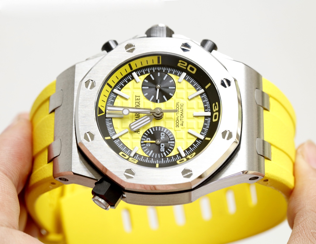 AP Audemars Piguet Royal Oak Series Fruit Watch Model: 26703