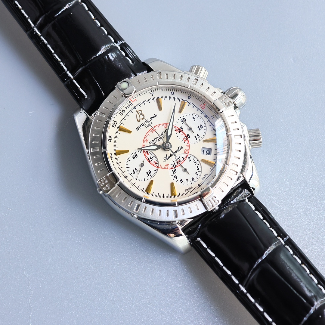 Breitling Avenger B01 Chronograph Watch