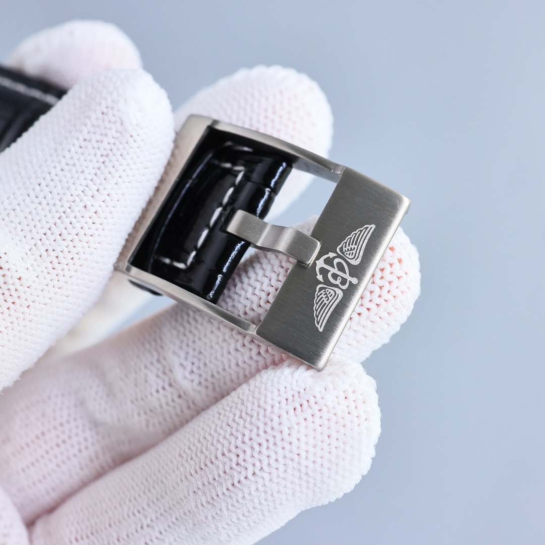 Breitling Avenger B01 Chronograph Watch