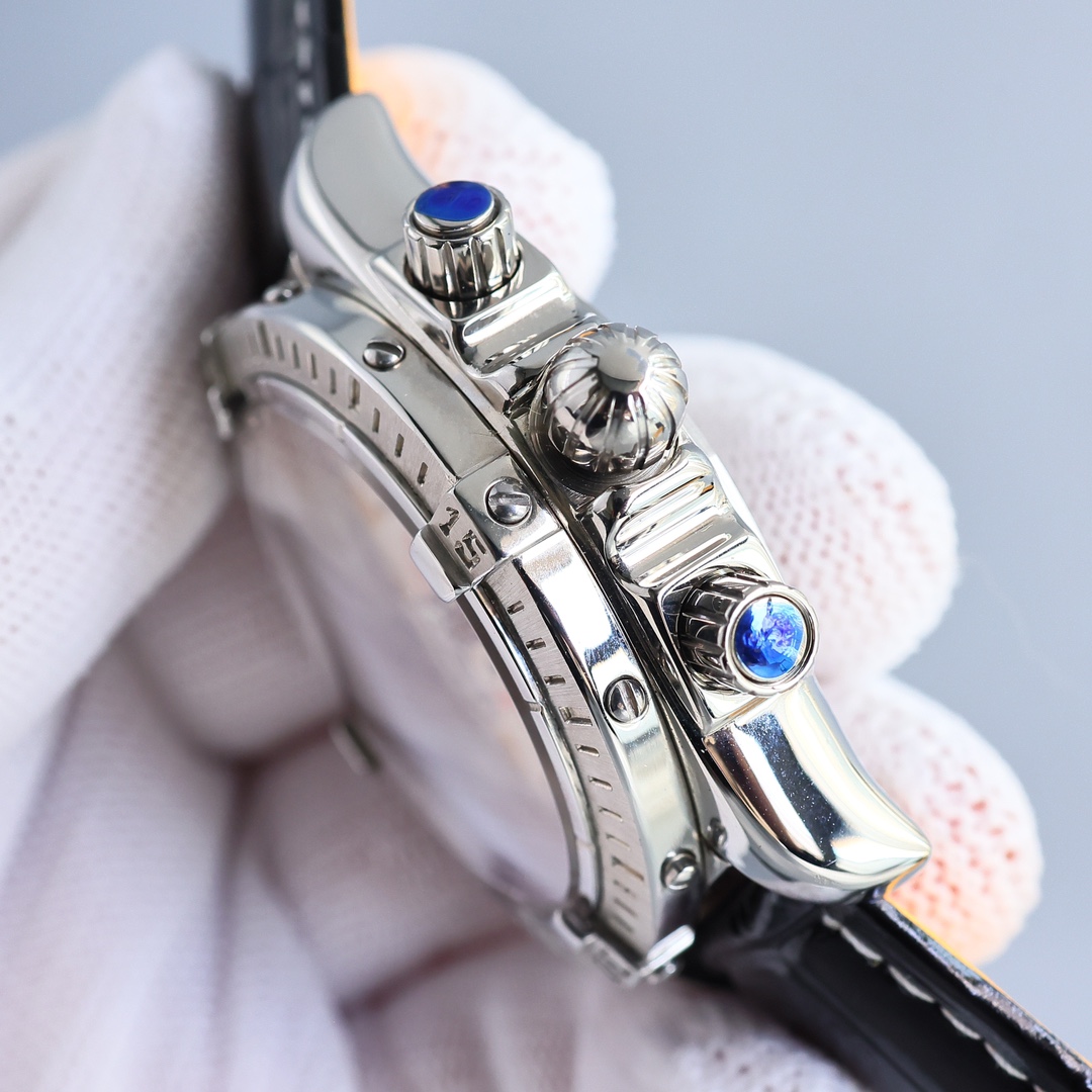 Breitling Avenger B01 Chronograph Watch