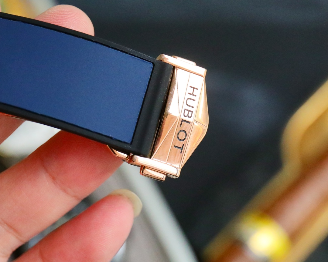 Hublot Big Bang Sang Bleu II Tattoo Second Generation Watch