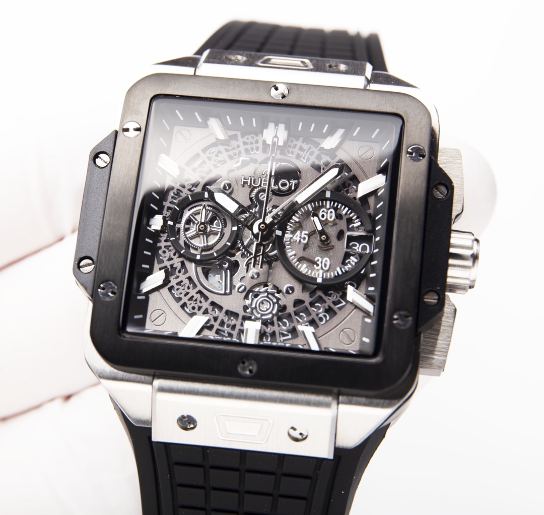 HUBLOT adheres to the brand concept of 