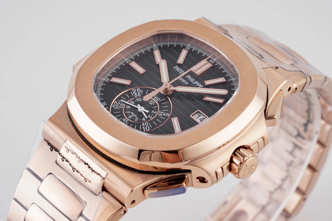 Patek Philippe Nautilus 5980/1A-014 multi-functional chronograph watch