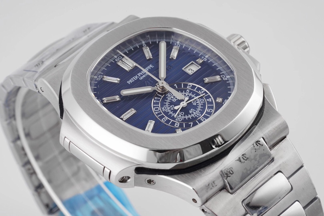 Patek Philippe Nautilus 5980/1A-014 multi-functional chronograph watch