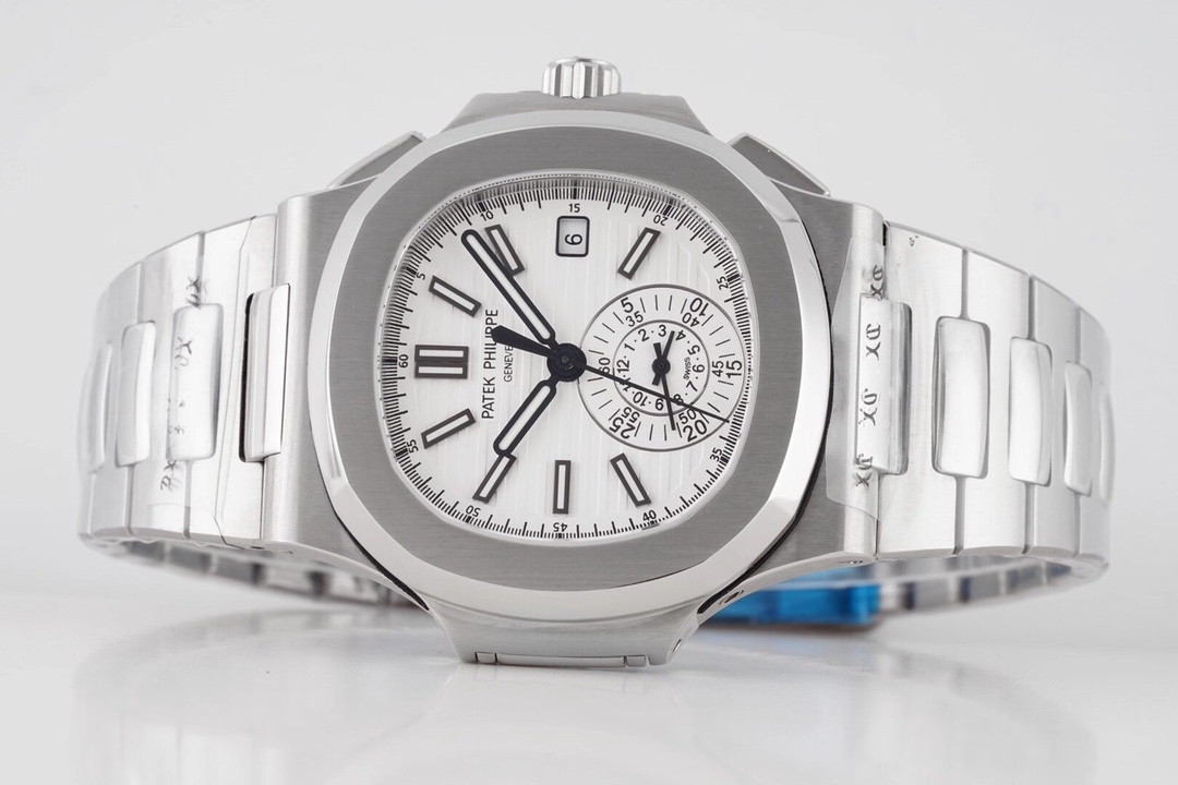 Patek Philippe Nautilus 5980/1A-014 multi-functional chronograph watch