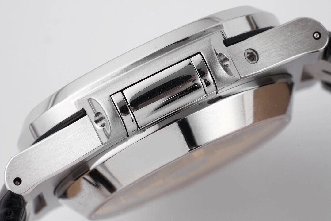 Patek Philippe Nautilus 5980/1A-014 multi-functional chronograph watch