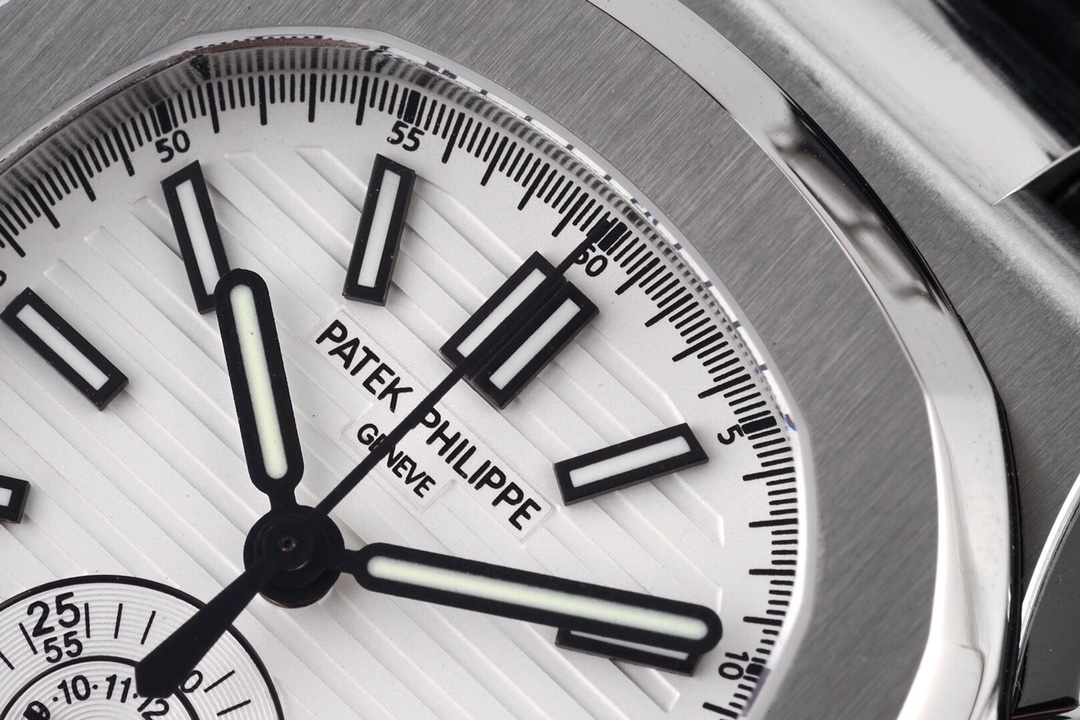 Patek Philippe Nautilus 5980/1A-014 multi-functional chronograph watch