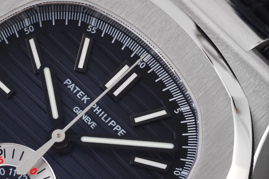 Patek Philippe Nautilus 5980/1A-014 multi-functional chronograph watch