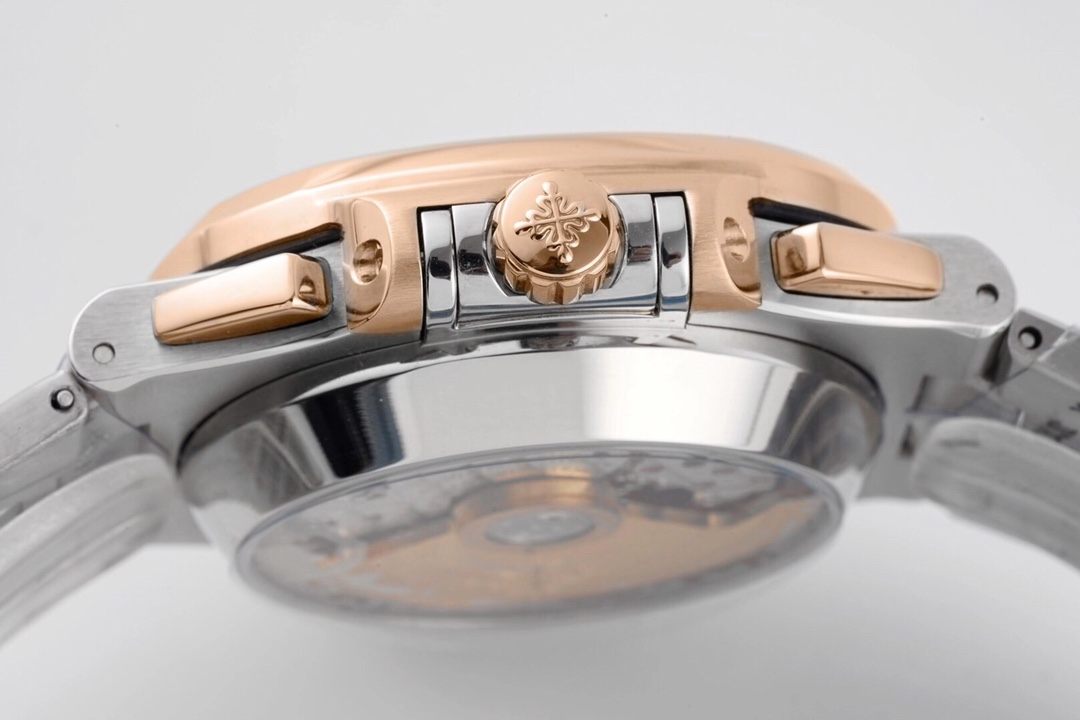 Patek Philippe Nautilus 5980/1A-014 multi-functional chronograph watch