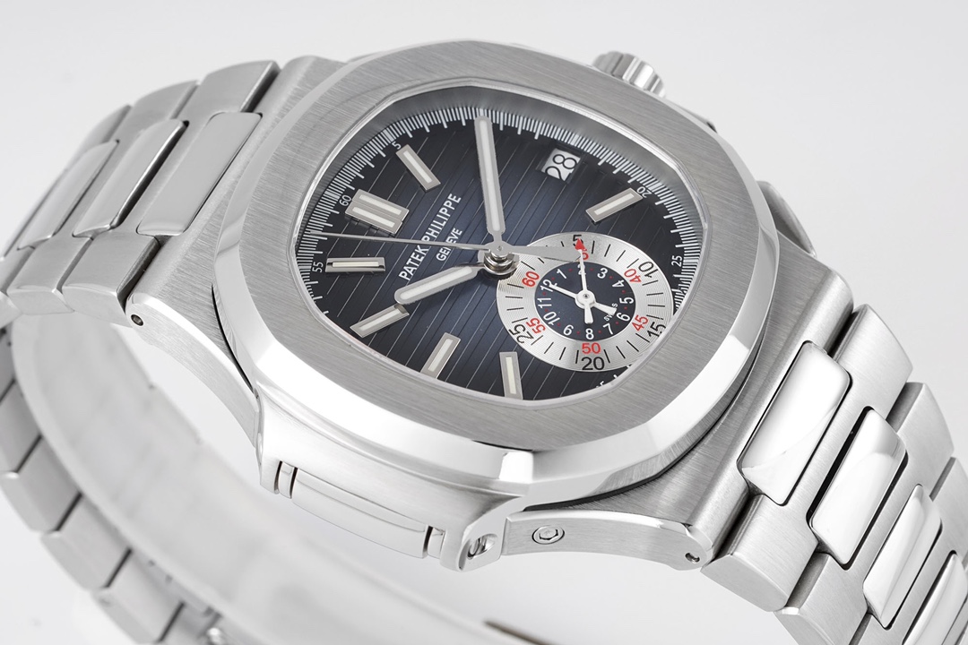 Patek Philippe Nautilus 5980/1A-014 multi-functional chronograph watch
