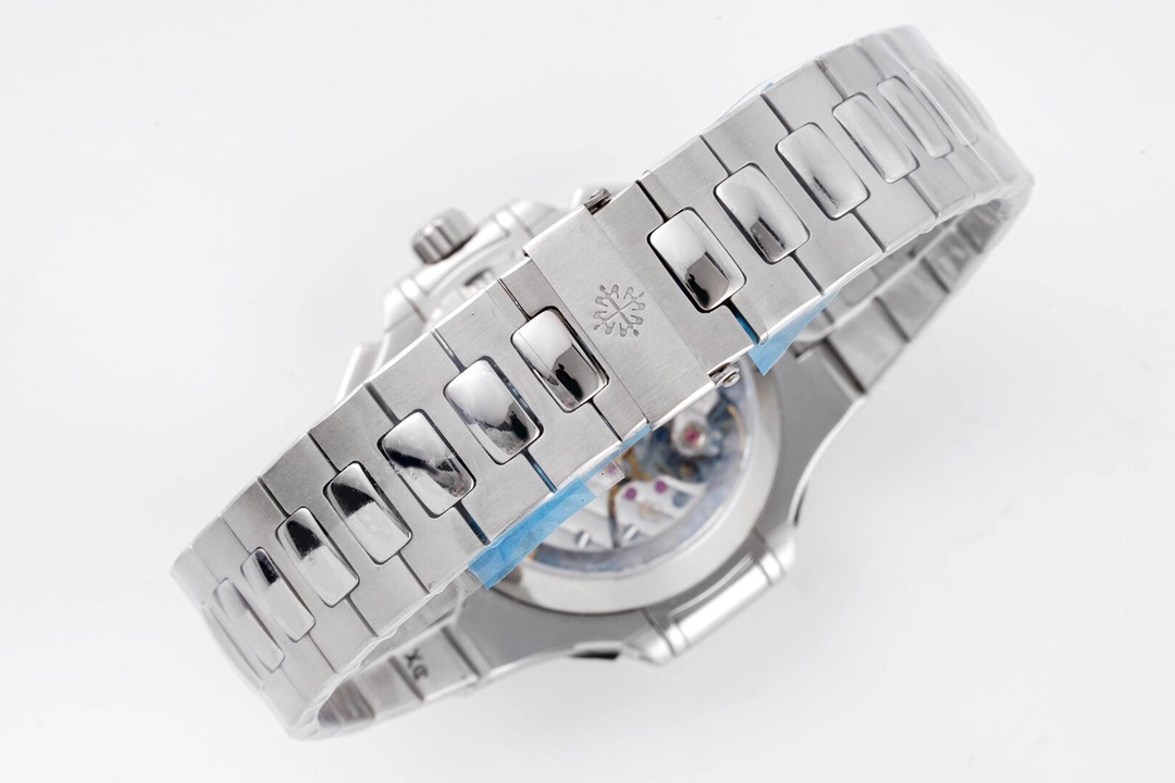 Patek Philippe Nautilus 5980/1A-014 multi-functional chronograph watch