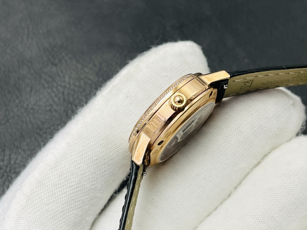 Jaeger-LeCoultre dating series watch!