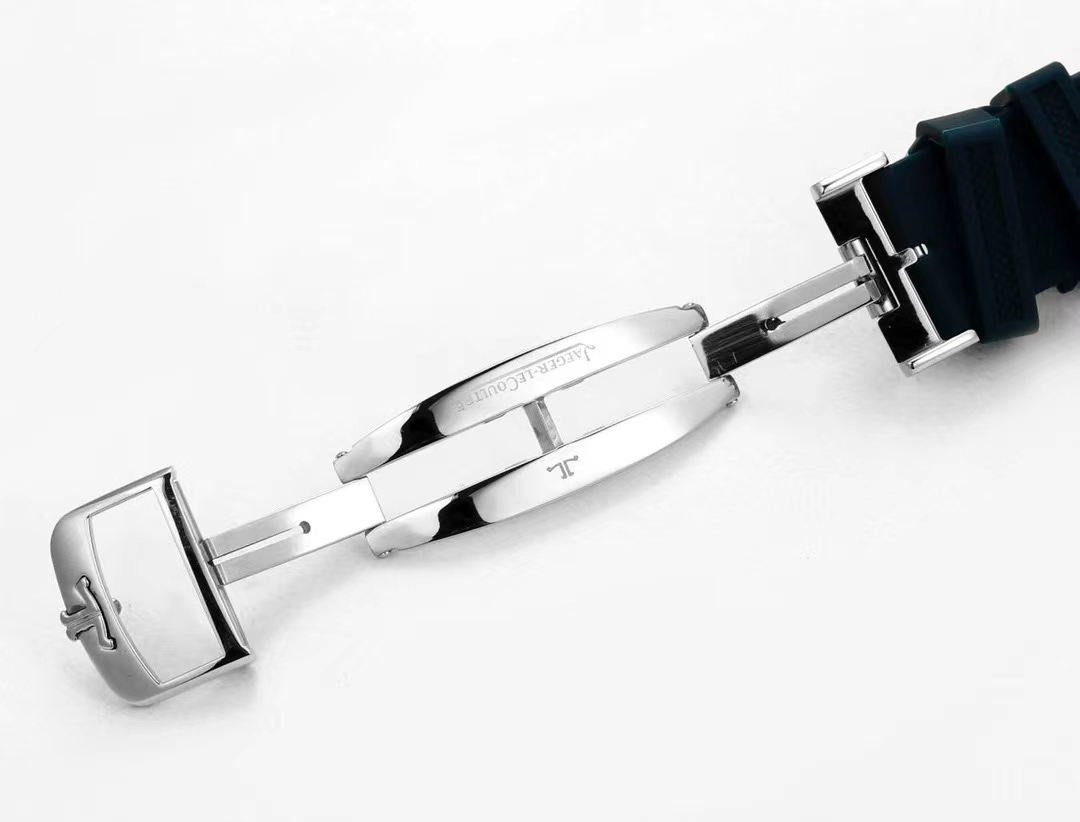 The Jaeger-LeCoultre Beichen series calendar watch