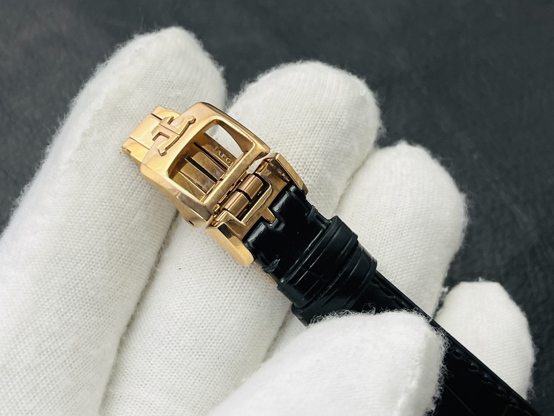 Jaeger-LeCoultre dating series watch!