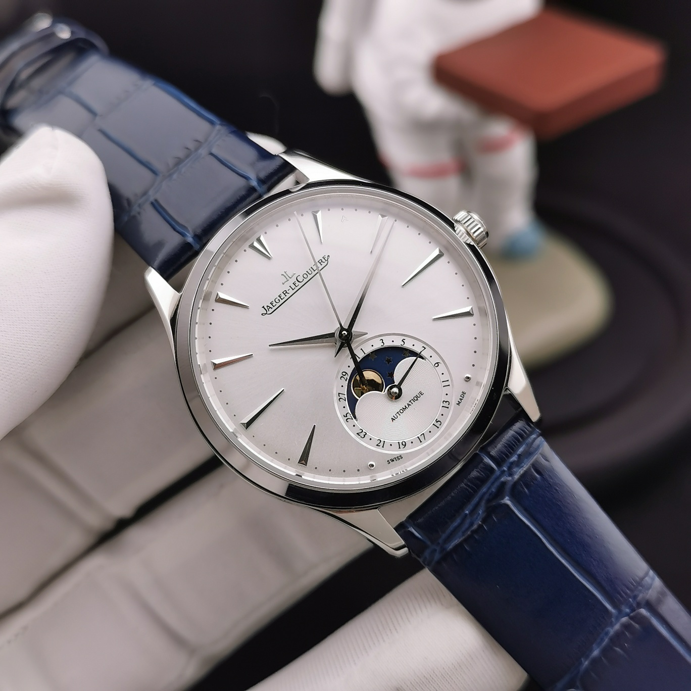 The goddess of stars and moon - Jaeger-LeCoultre Moon Phase Master watch