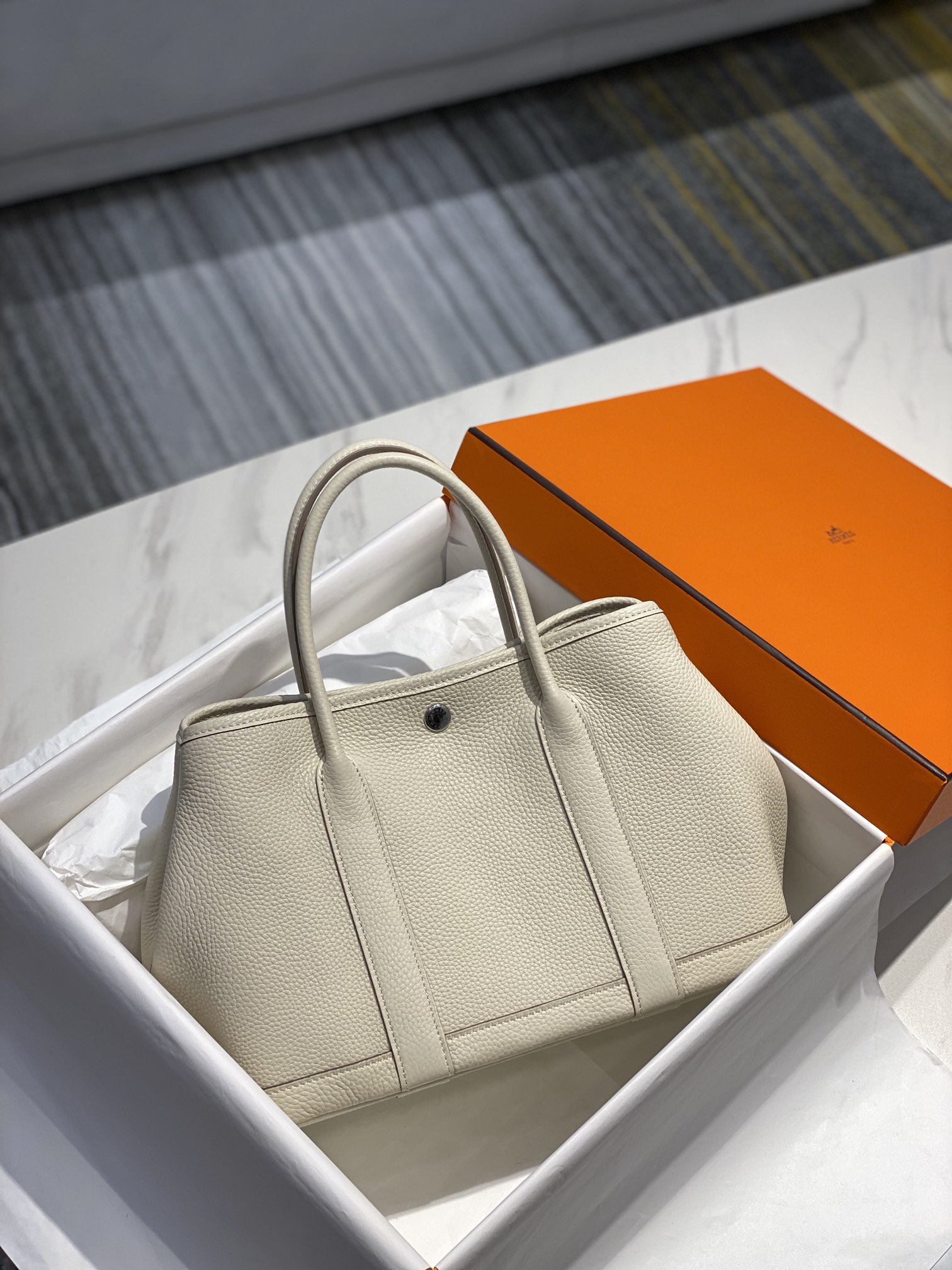 Hermès 𝑮𝒂𝒓𝒅𝒆𝒏 𝒑𝒂𝒓𝒕𝒚 ɞ▪️Milkshake White.