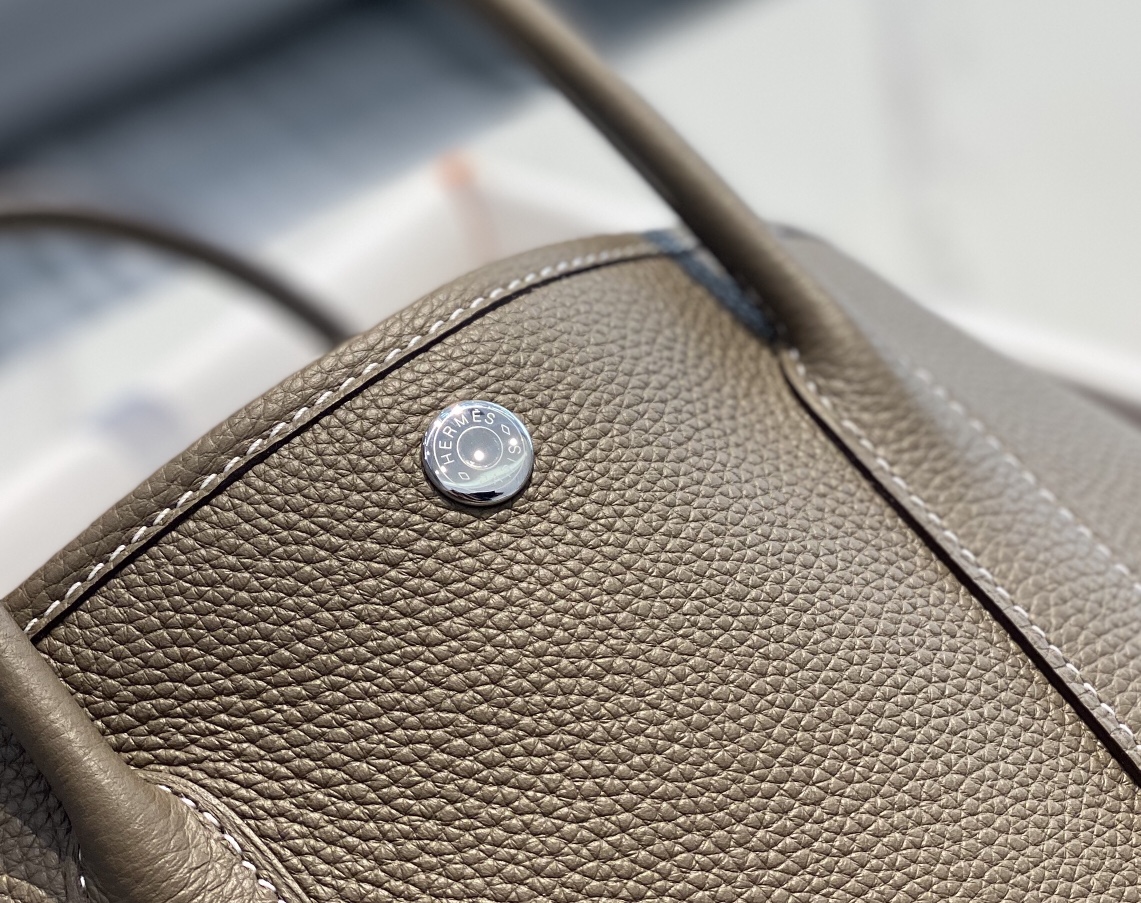 Hermès 𝑮𝒂𝒓𝒅𝒆𝒏 𝒑𝒂𝒓𝒕𝒚 ɞ▪️▪️elephant gray.